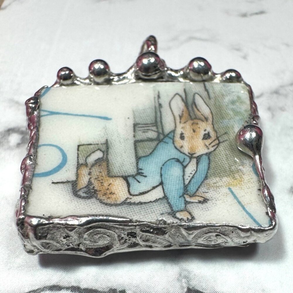 SOLD! Peter Rabbit Wedgwood Broken China Pendant w/ Silver Artisan Bezel & Ball - Picture 3 of 14